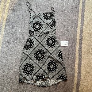 NWT black and white forever21 dress